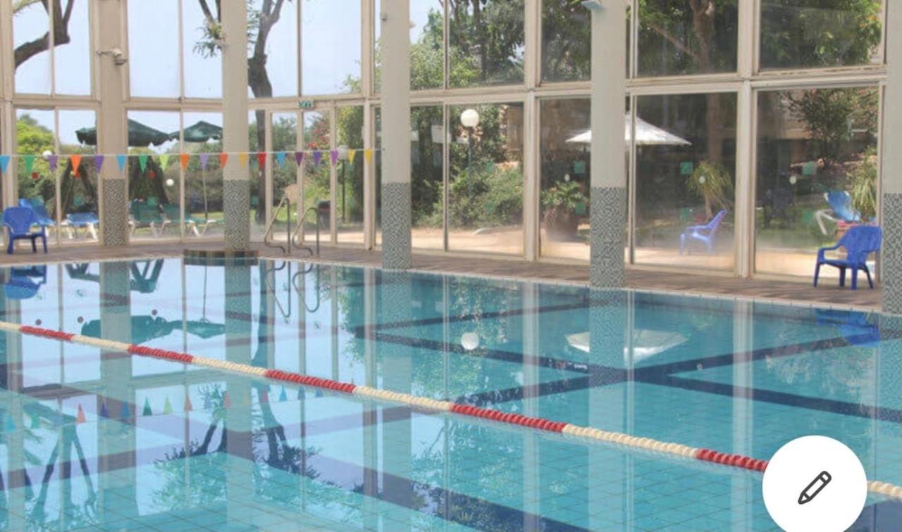 Caesarea Inn Εξωτερικό φωτογραφία