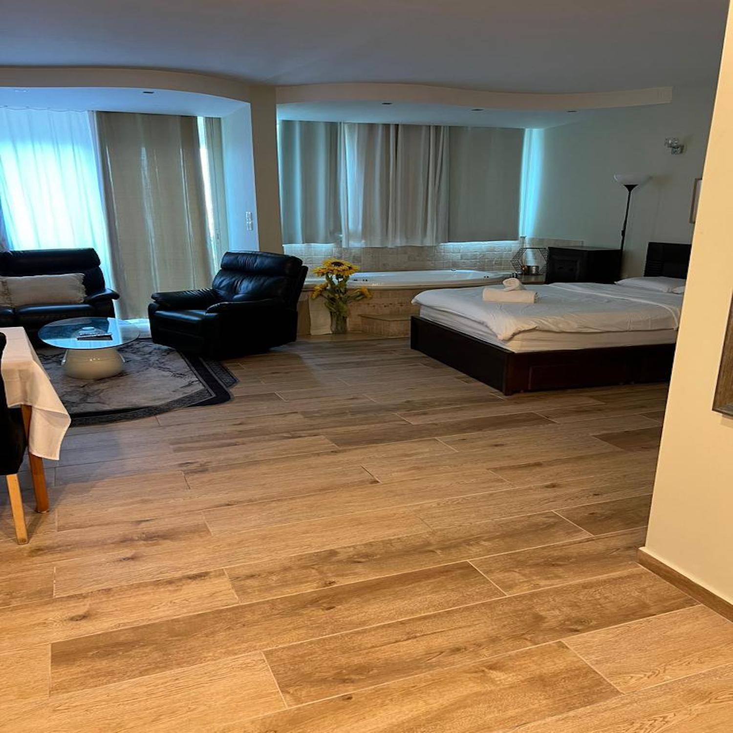 Caesarea Inn Εξωτερικό φωτογραφία
